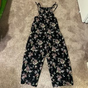 Like New Floral Jumpsuit size S